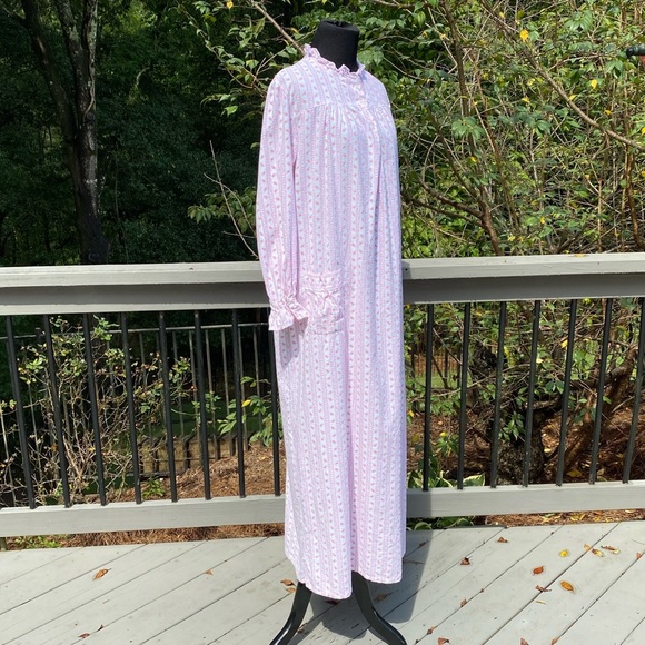 Vintage 80s 90s Flannel Cottagecore Victorian Highneck Floral Nightgown Pajamas - Picture 2 of 10